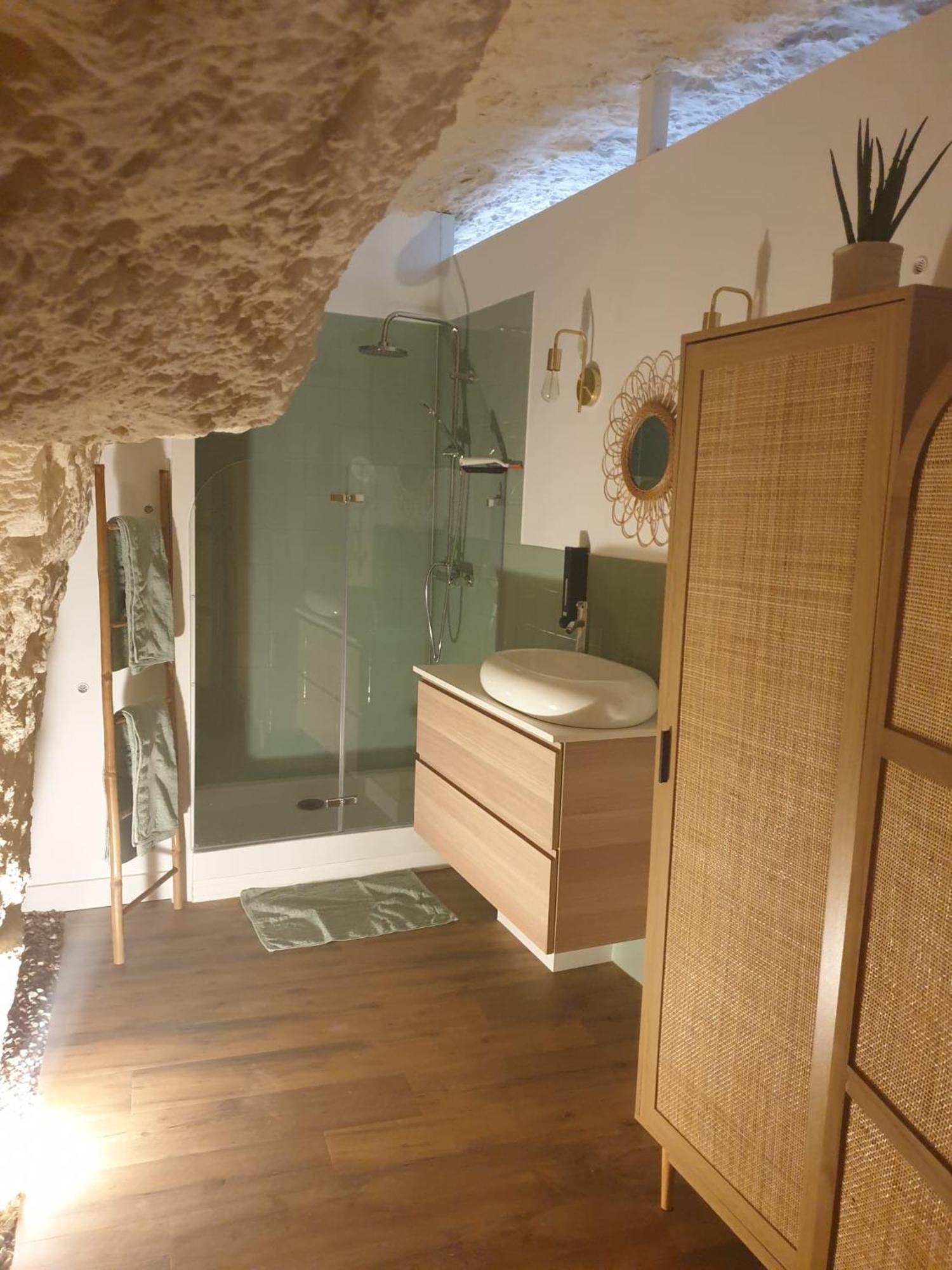 La Grotte Du Bonheur Apartment Cangey Luaran gambar